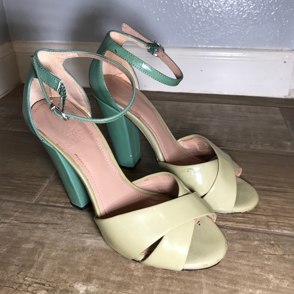 Vince Camuto Patent leather  Heels size 6.5